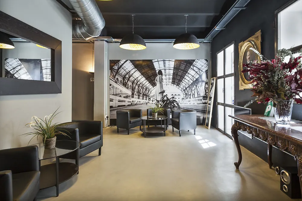 Hotel Dingdong Fira Apartments Barcelona