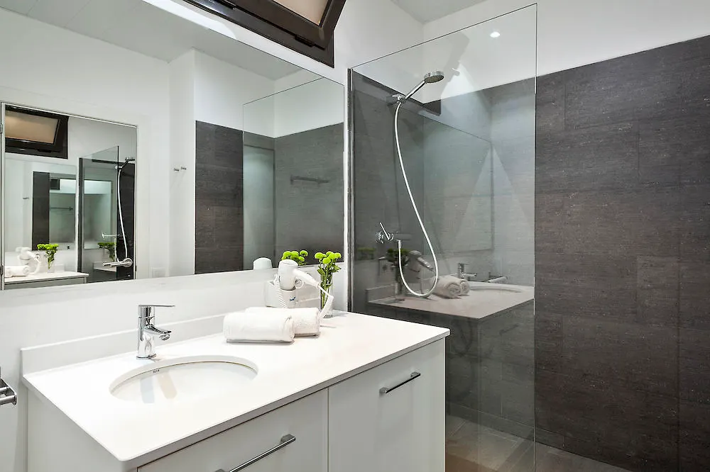 Dingdong Fira Apartments Barcelona Hotel