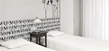 Dingdong Fira Apartments Barcelona Spain