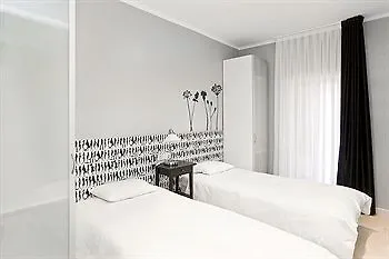 *** Hotel Dingdong Fira Apartments Barcelona Spain
