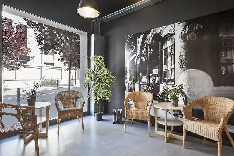 Dingdong Fira Apartments Barcelona Hotel